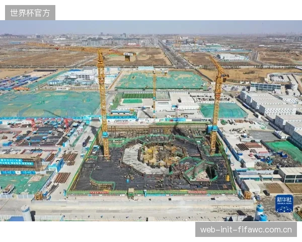 GB14102-2005标准下的极限测试：模拟雄安新区体育中心地震场景，冗余闭锁系统确保卷帘主体结构无损